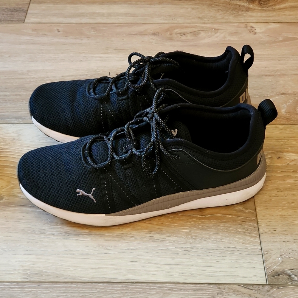 Light wear on bottom of shoe but lots of life left